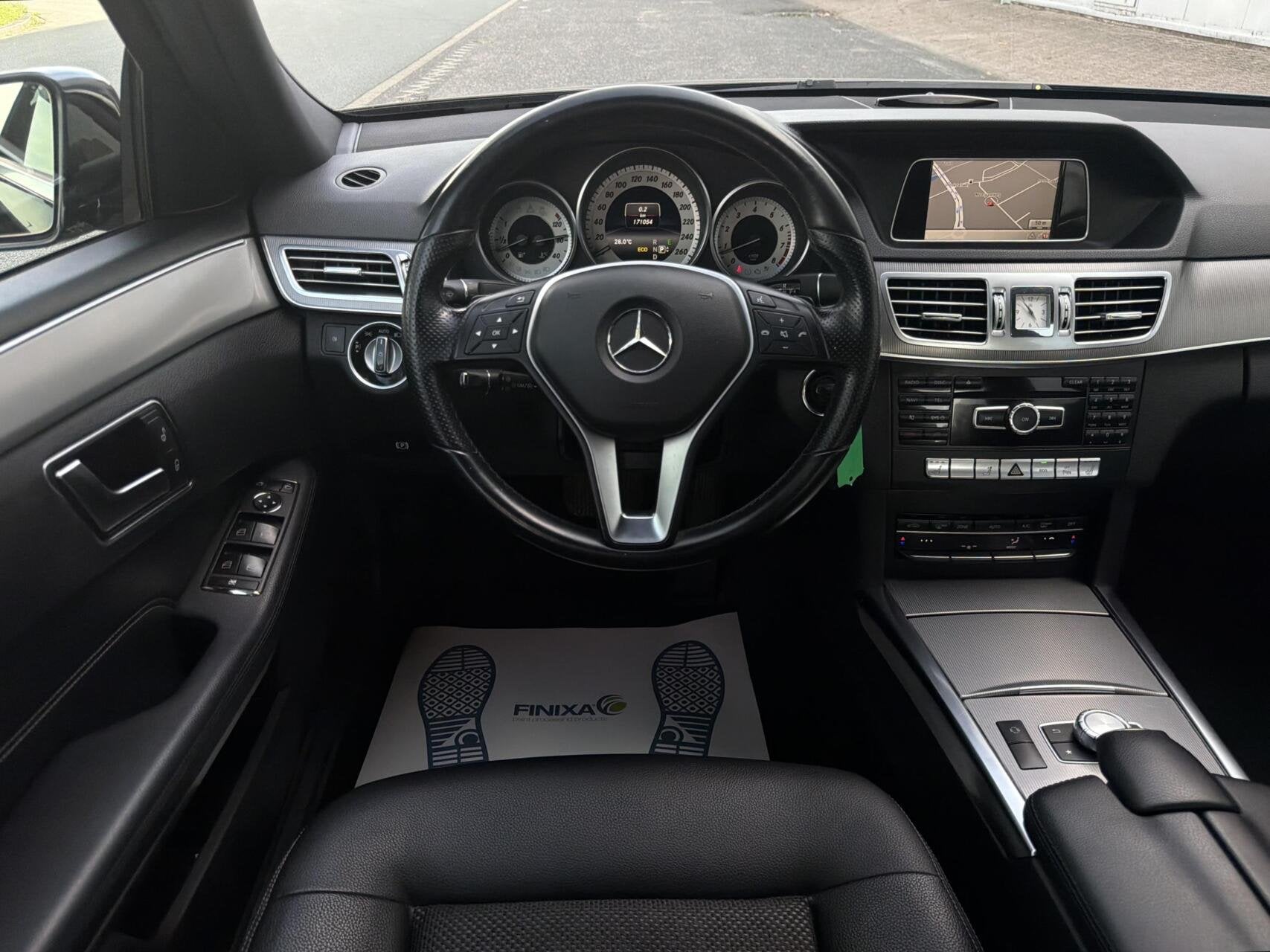 Mercedes E-klasse 200 Ambition Avantgarde - NAVI/PDC/LED/NAP, Auto's, Automaat, Achterwielaandrijving, Gebruikt, Euro 6
