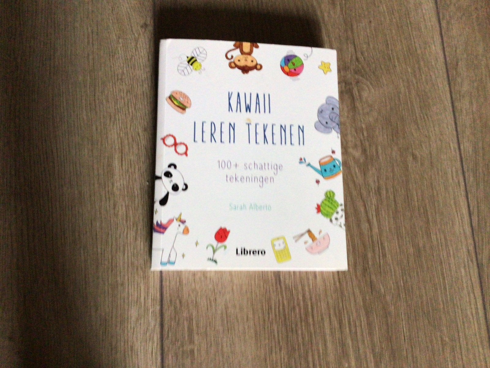 Kawaii Leren Tekenen: 100+ schattige tekeningen, Ophalen, Zo goed als nieuw, 3 tot 4 jaar
