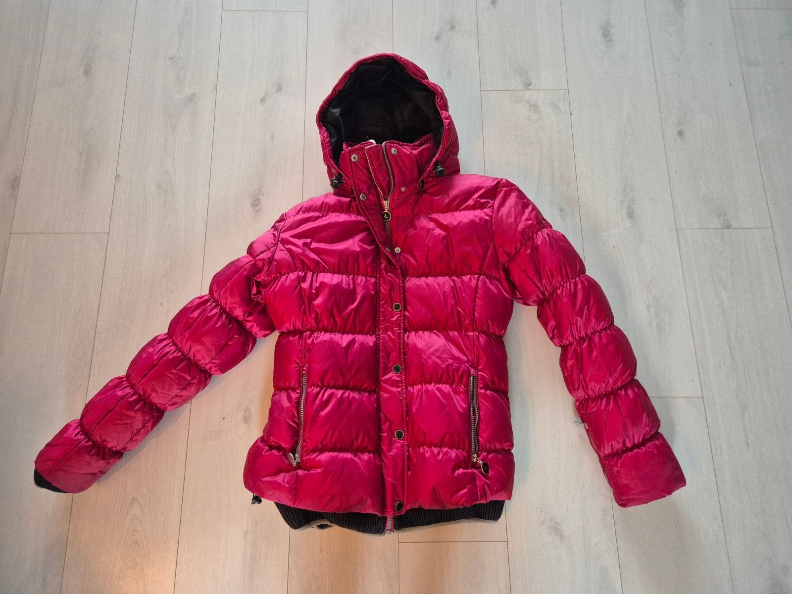 warme luhta winterjas skijack maat 40, Maat 38/40 (M), Luhta, Ophalen of Verzenden, Zo goed als nieuw