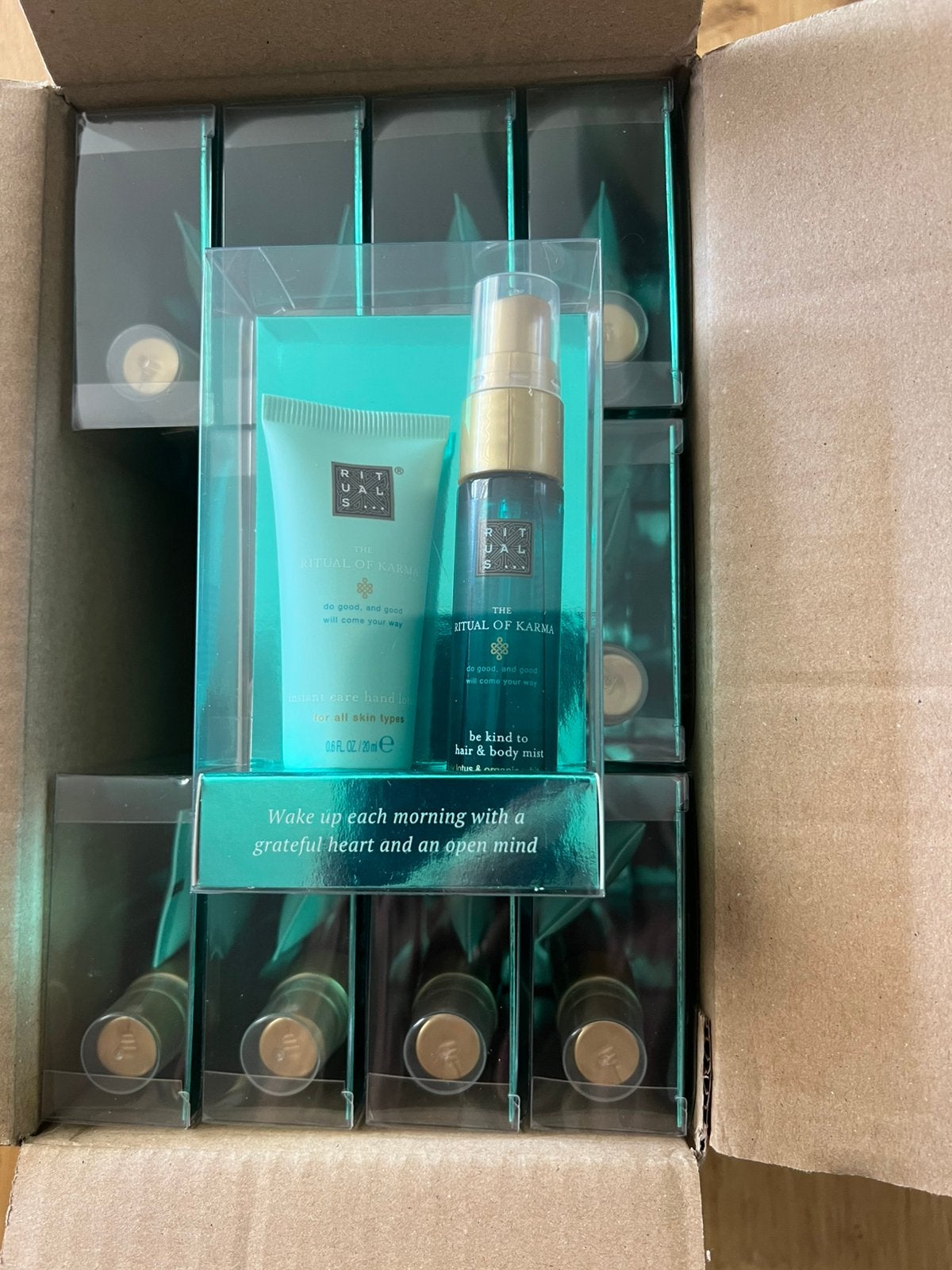 Rituals Karma 12 x travel setje  🩵🎁😎 €90,- incl verzenden, Ophalen of Verzenden, Nieuw, Deodorant of Bodyspray