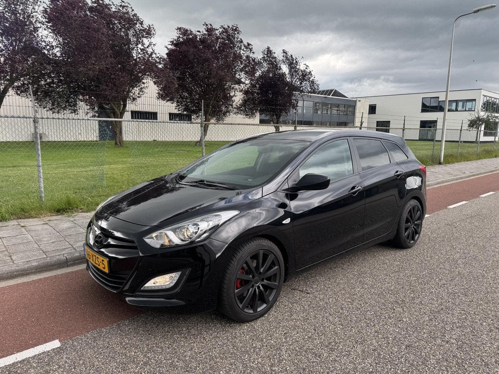 Hyundai i30 Wagon 1.6 GDI i-Motion Black-edition/Airco/nap/a, Voorwielaandrijving, Euro 5, Gebruikt, 1591 cc