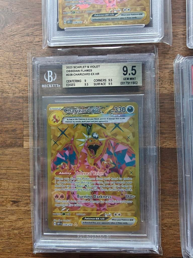 Charizard ex Tera 228/197 Obsidian Flames BGS 9.5 GEM MINT, Ophalen of Verzenden, Zo goed als nieuw, Losse kaart, Foil
