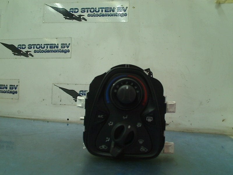 Bedieningspaneel Airco Toyota Aygo (B40) 2015 55900YV030, Gebruikt, Kundenbetreuung@toyota.de, Toyota-Allee 2, Köln 50858, , Duitsland
