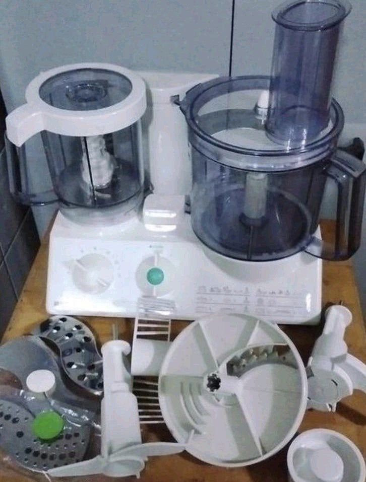 Braun Combimax 700 Keukenmachine met accessoires, 1 tot 2 liter, Ophalen of Verzenden, Zo goed als nieuw, Vaatwasserbestendig