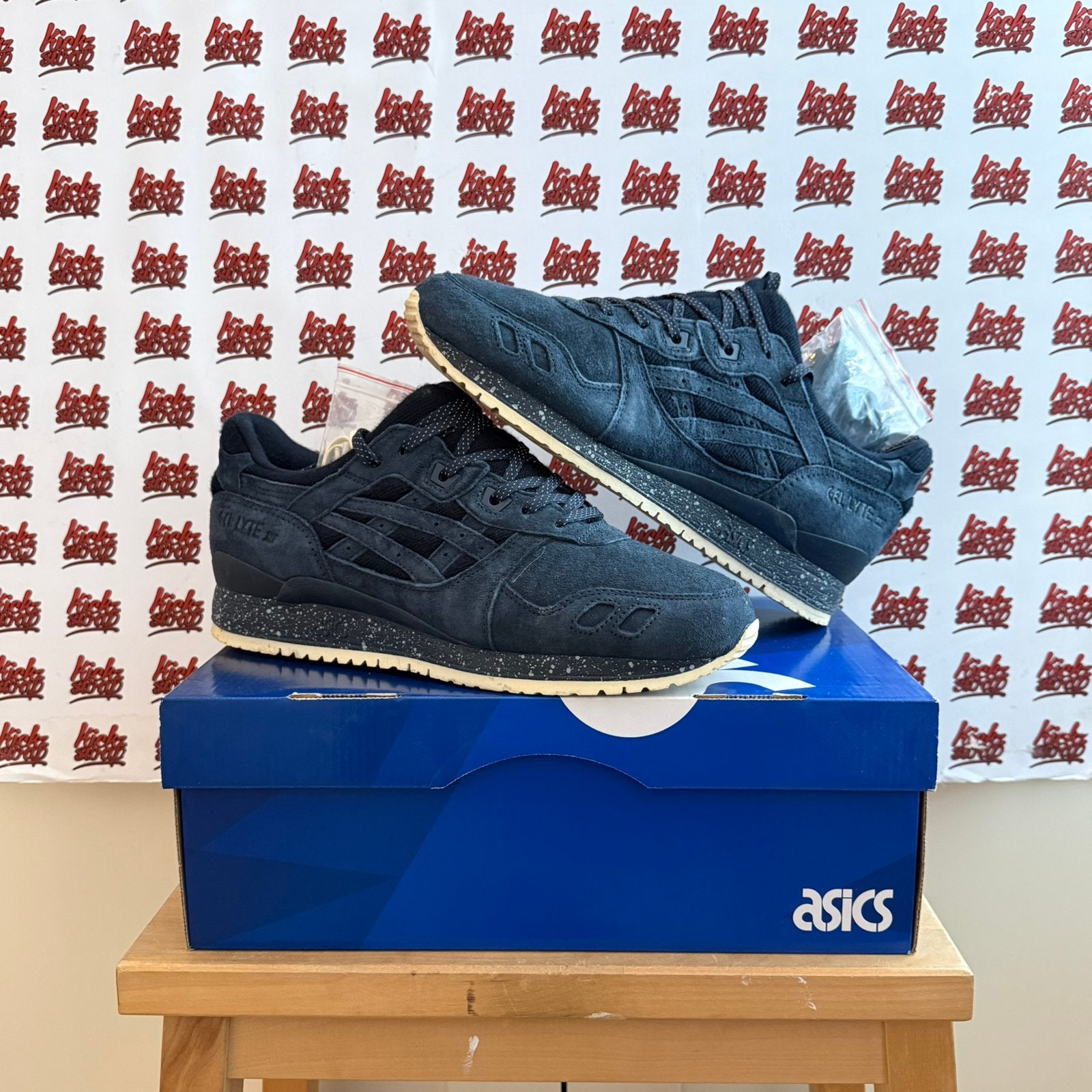 Asics Gel Lyte III x Reigning Champs | EU 41.5, Blauw, Ophalen of Verzenden, Sneakers of Gympen, Zo goed als nieuw