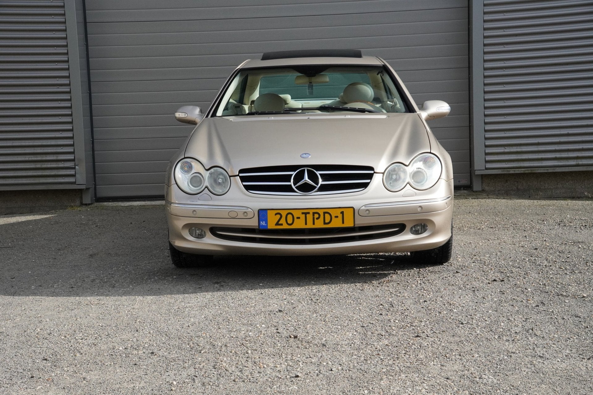 Mercedes-Benz CLK-klasse Coupé 320 Elegance, Auto's, Automaat, Achterwielaandrijving, Gebruikt, Beige