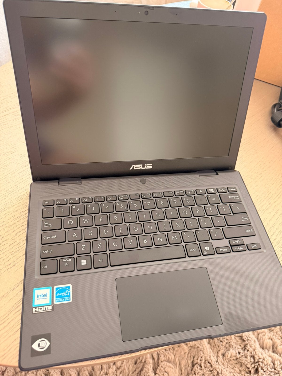 Te koop Asus laptop 12.2 inch 8gb/12gb met laptoptas, Computers en Software, Ophalen of Verzenden, Nieuw, 12 inch