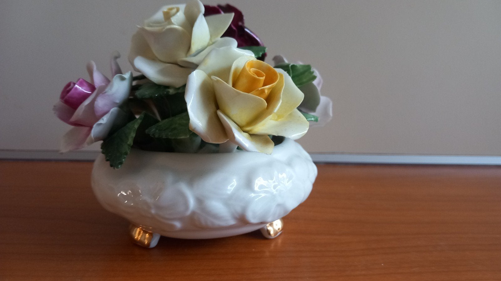 Radnor hand made, hand painted porseleinen beeldje, Ophalen