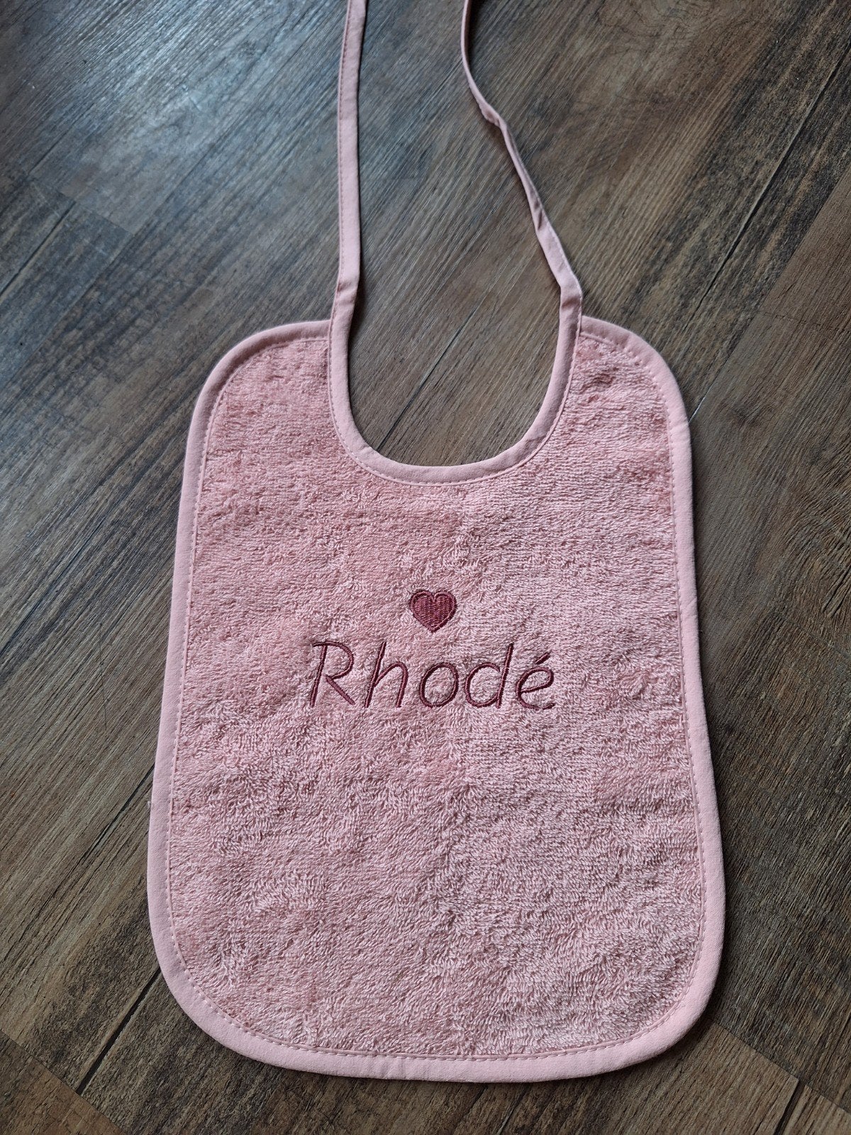 Gepersonaliseerde slabbetjes en handdoeken met naam, Ophalen of Verzenden, Nieuw