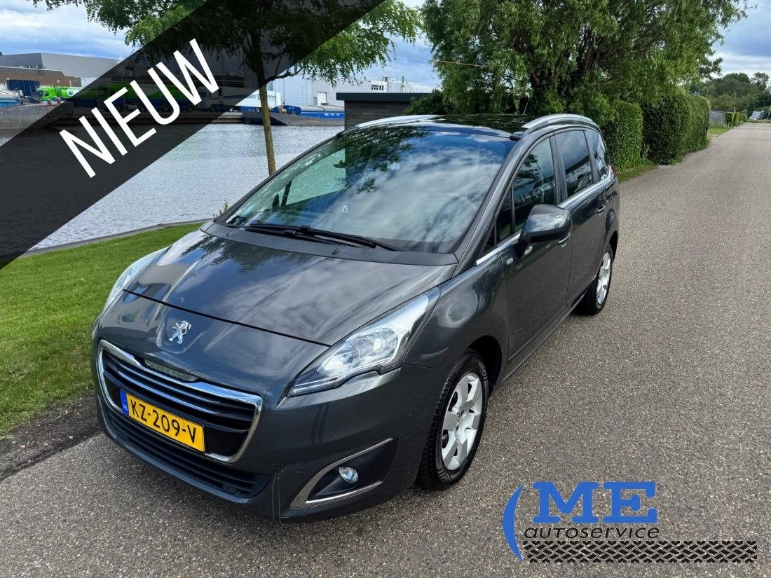 Peugeot 5008 - 1.2 PureTech Style 7persoon|nieuwe distributi, Gebruikt, Euro 6, 1199 cc, Handgeschakeld