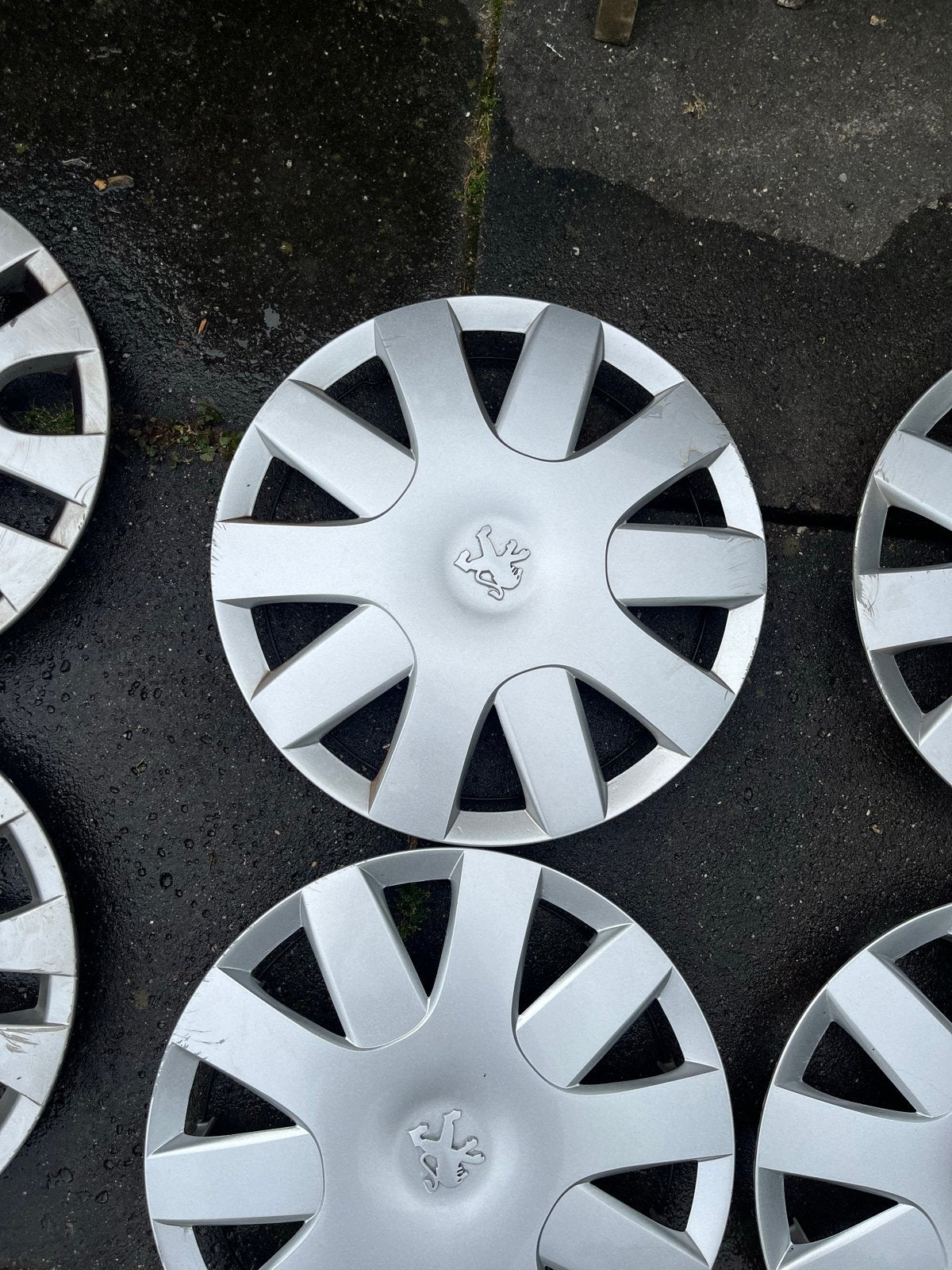 14 inch Peugeot wieldoppen inclusief ringen, Ophalen of Verzenden, Zo goed als nieuw