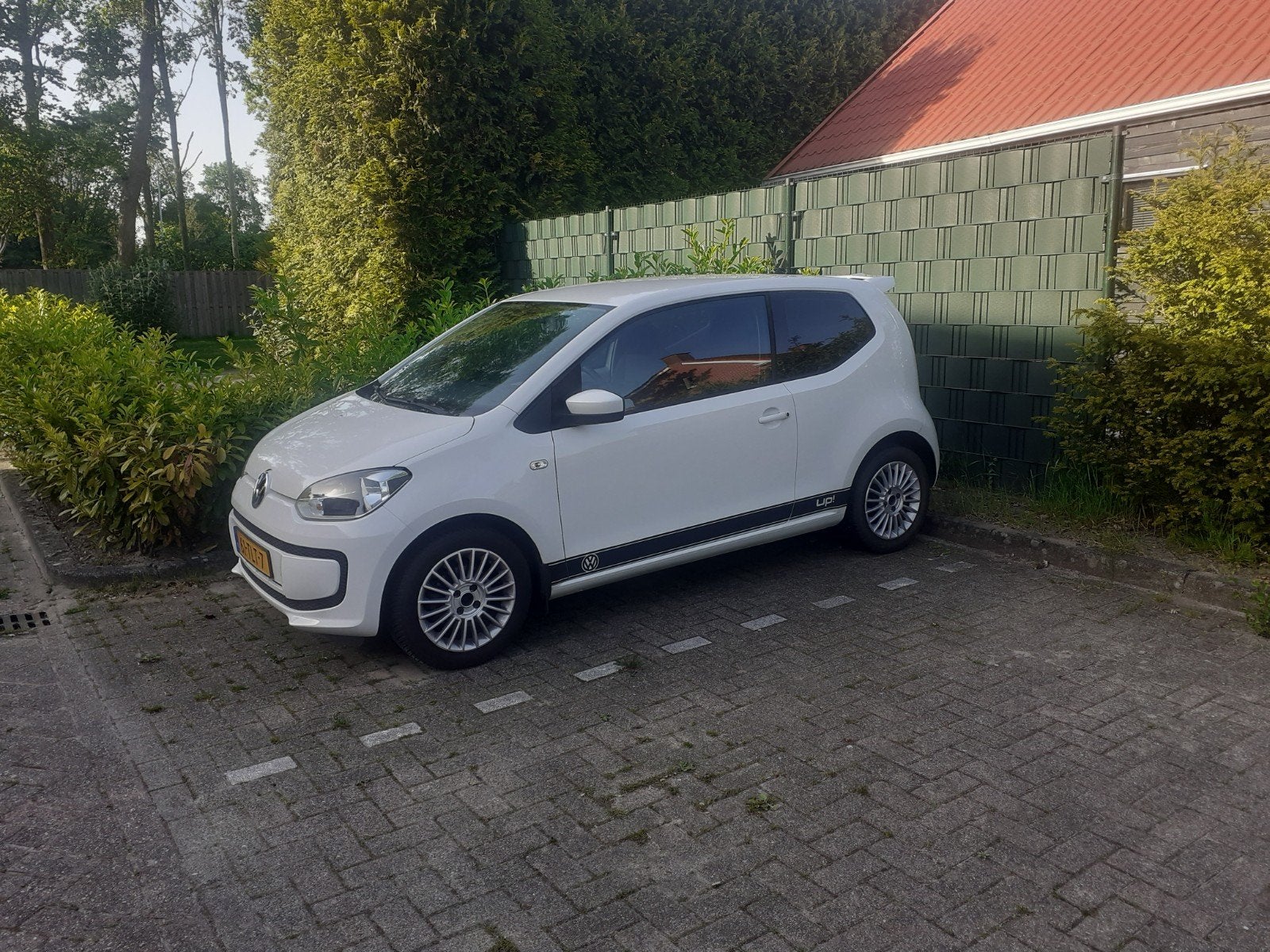 Volkswagen up! 1.0 44KW 2012 Wit, Voorwielaandrijving, Stof, 4 stoelen, Wit