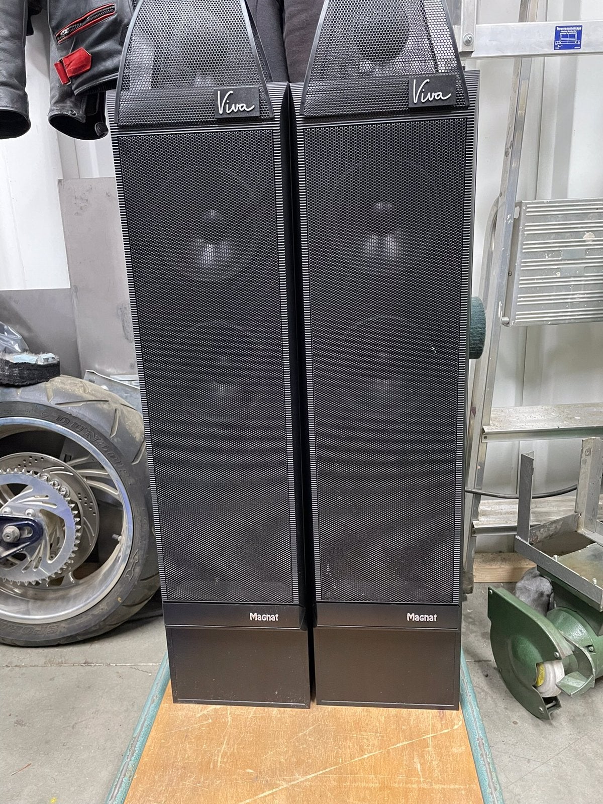 Magnat viva speakers, Audio, Tv en Foto, Magnat, Ophalen of Verzenden, Zo goed als nieuw, 120 watt of meer