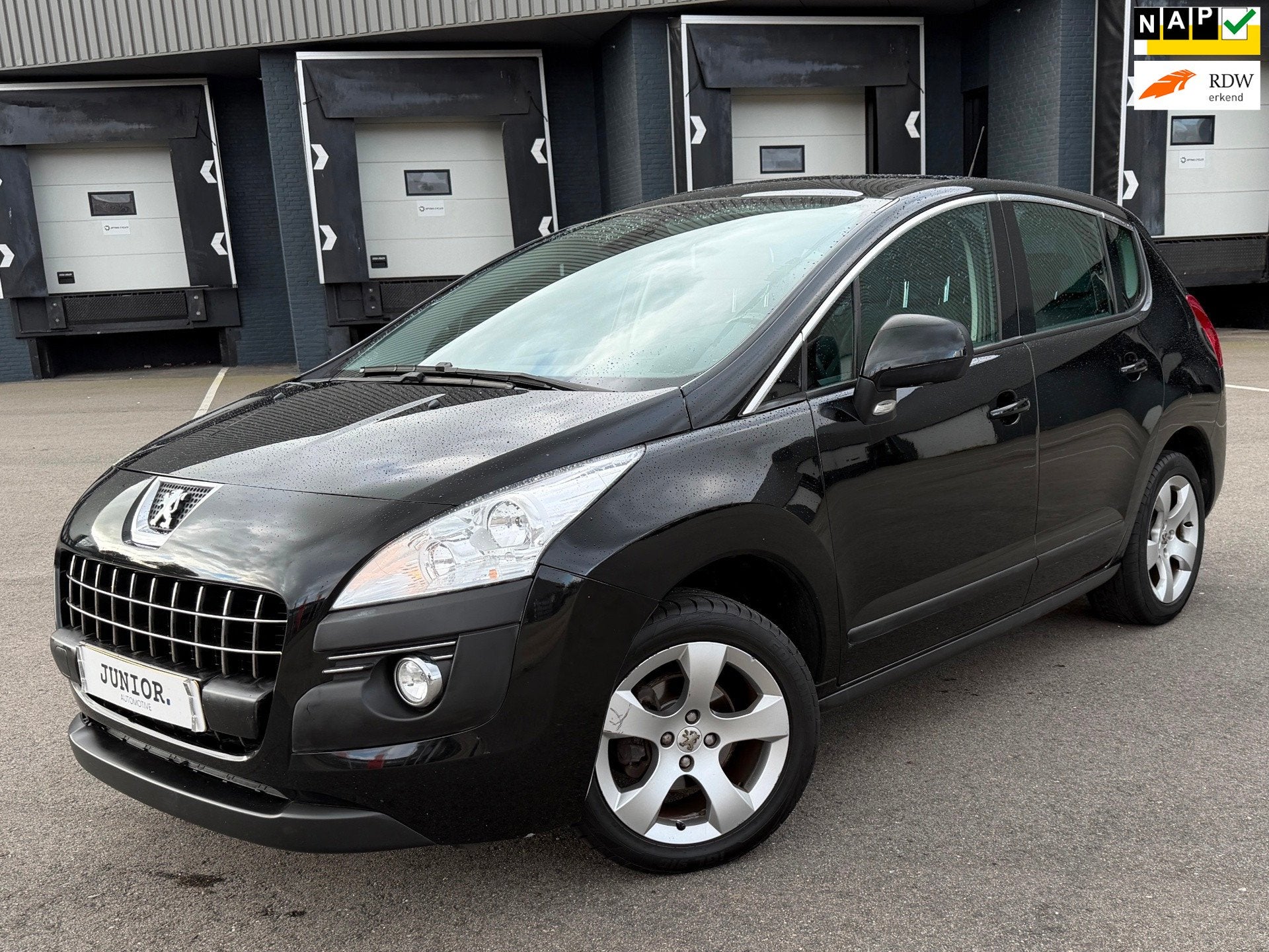 Peugeot 3008 1.6 VTi Première PANORAMADAK/CRUISE/CLIMA/LMV/, Voorwielaandrijving, Stof, Gebruikt, Zwart