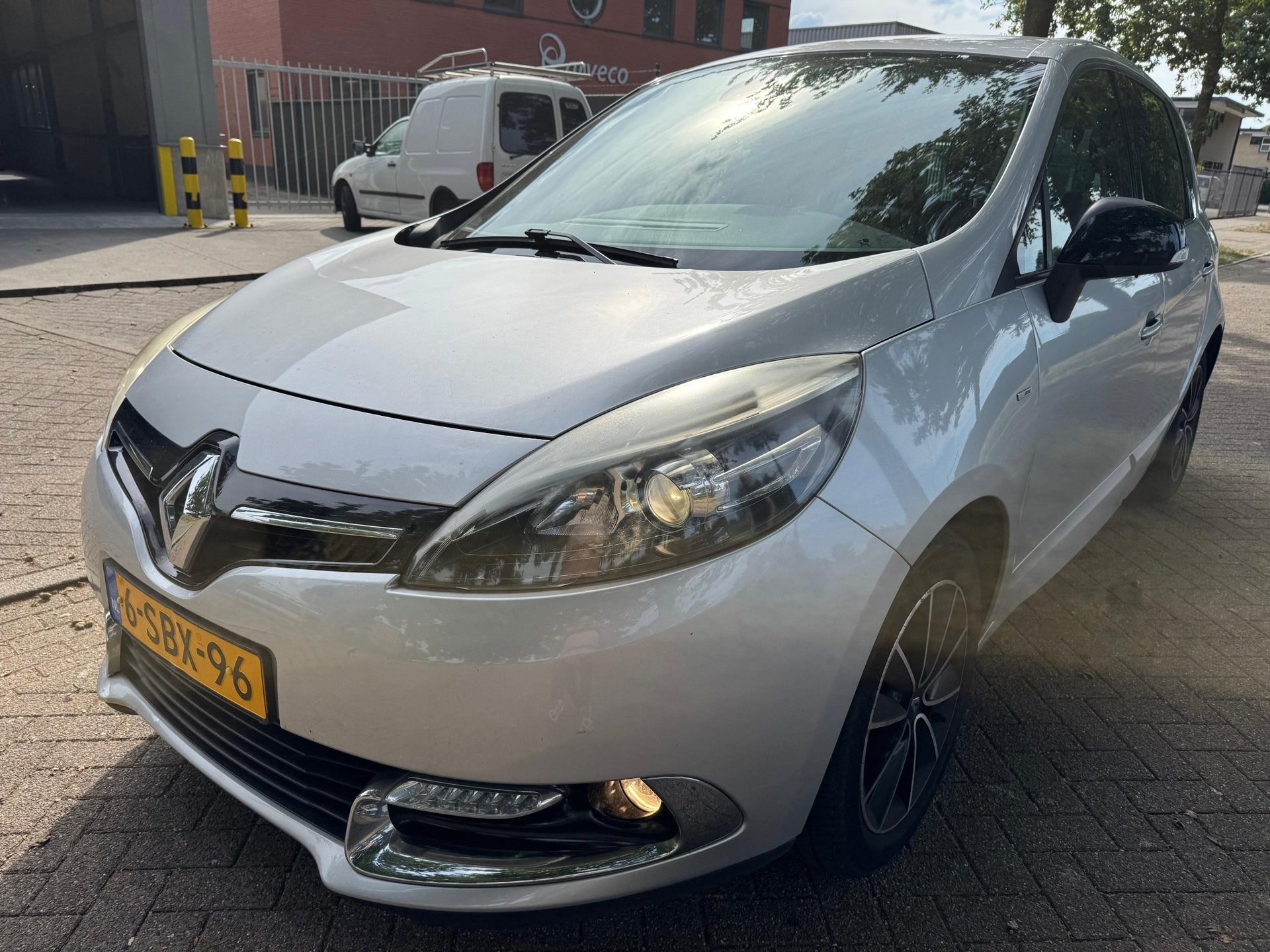 Renault Scénic 1.2 TCe Bose 2013 NAP LOOPT ONREGELMATIG, Auto's, Renault, Voorwielaandrijving, Euro 5, Automatische klimaatregeling