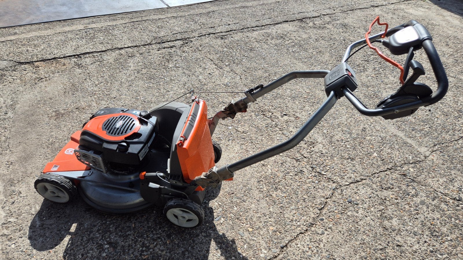 Husqvarna  lc 53 b, Ophalen, Gebruikt, Mulchfunctie, Benzine-grasmaaier
