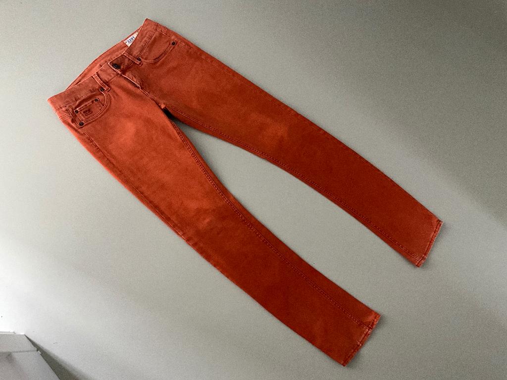 G-star 3301 oranje/roest maat 27/32 en top maat M, Kleding | Dames, Overige kleuren, Ophalen of Verzenden, W27 (confectie 34) of kleiner