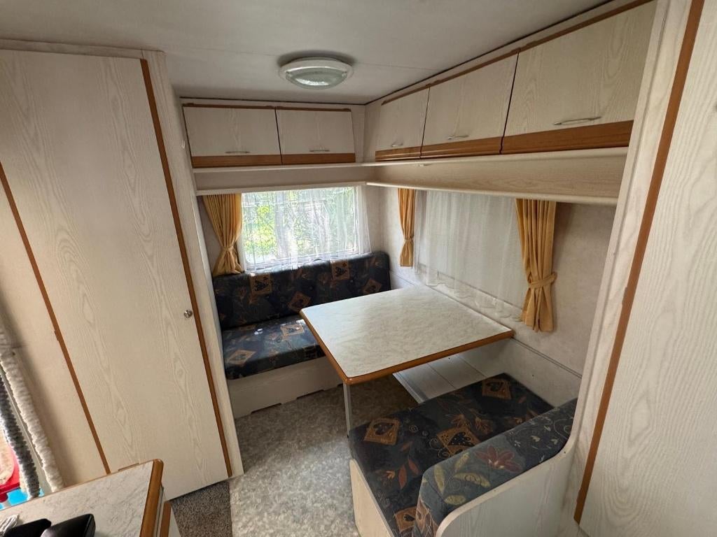 Caravan Home car 445 Clarity ringverw. voortent met luifel, Caravans en Kamperen, Home-car, Koelkast, Rondzit, Dwarsbed