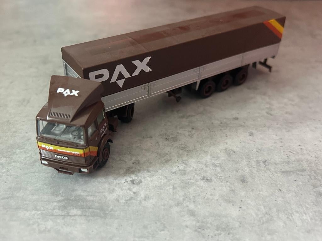 Iveco PAX transport 1:87, Hobby en Vrije tijd, Modelauto's | 1:87, Ophalen of Verzenden, Zo goed als nieuw, Bus of Vrachtwagen