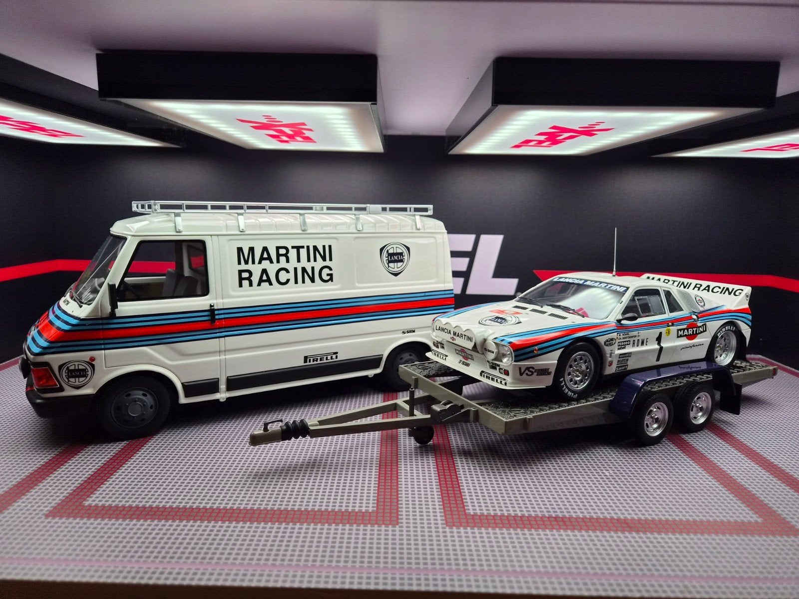 1/18 Fiat 242 Lancia 037 Gr.B Rallye Monte Carlo 1983, Ophalen of Verzenden, Zo goed als nieuw, Auto, OttOMobile