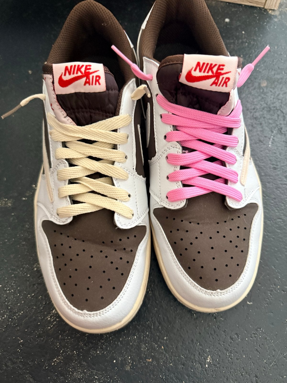 Nike Air Jordan 1 Retro High OG - Bruin/Wit, Ophalen of Verzenden, Zo goed als nieuw, Bruin, Sneakers of Gympen