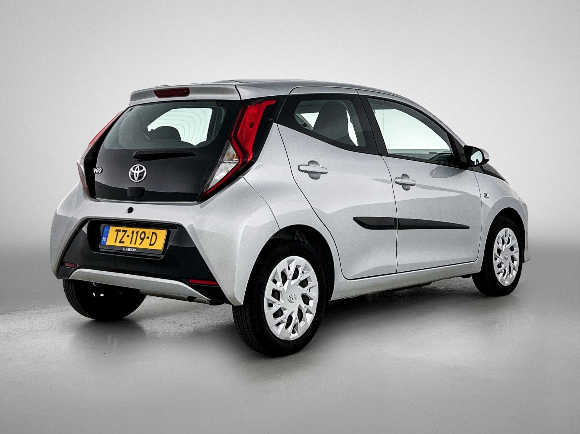 Toyota Aygo 1.0 VVT-i x-play (bj 2018), Voorwielaandrijving, 12 maanden, Stof, Gebruikt
