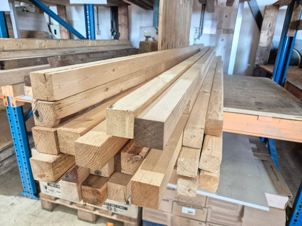 Geschulpt en geschaafd timmerhout (44x44mm), van oude balken, Ophalen, Gebruikt, 25 tot 50 mm, 250 tot 300 cm