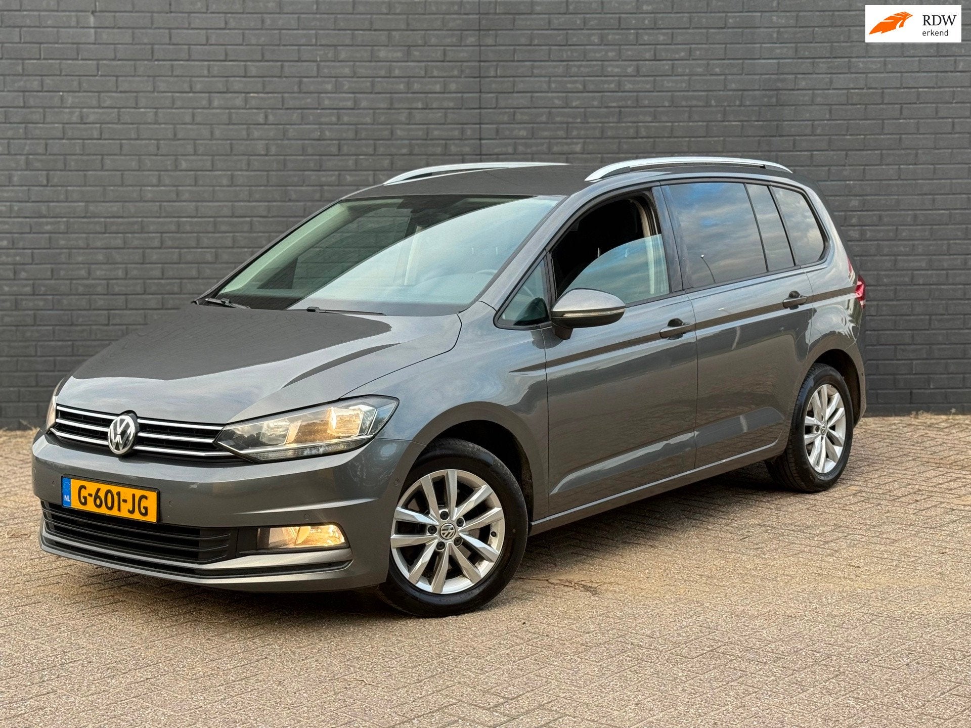 Volkswagen Touran 2.0 TDI 150PK Highline 7persoons ECC Airco, Auto's, Voorwielaandrijving, Dealer onderhouden, Stof, Euro 6