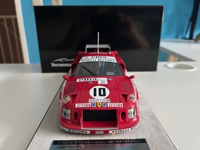 FERRARI 308 GTB TURBO DAYTONA 24H 1981 #10 1:18 TECNOMODEL, Hobby en Vrije tijd, Modelauto's | 1:18, Zo goed als nieuw, Auto, Overige merken