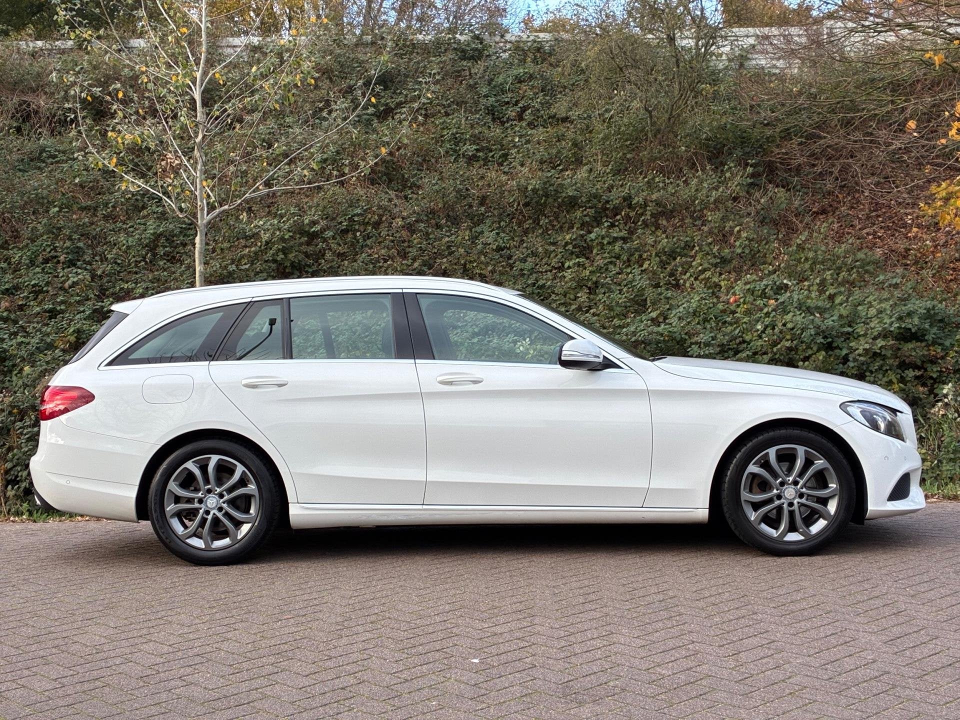 Mercedes-Benz C-klasse Estate 180 C180 Prestige AUT CHIQUE &, Auto's, Automaat, Achterwielaandrijving, Euro 6, Wit