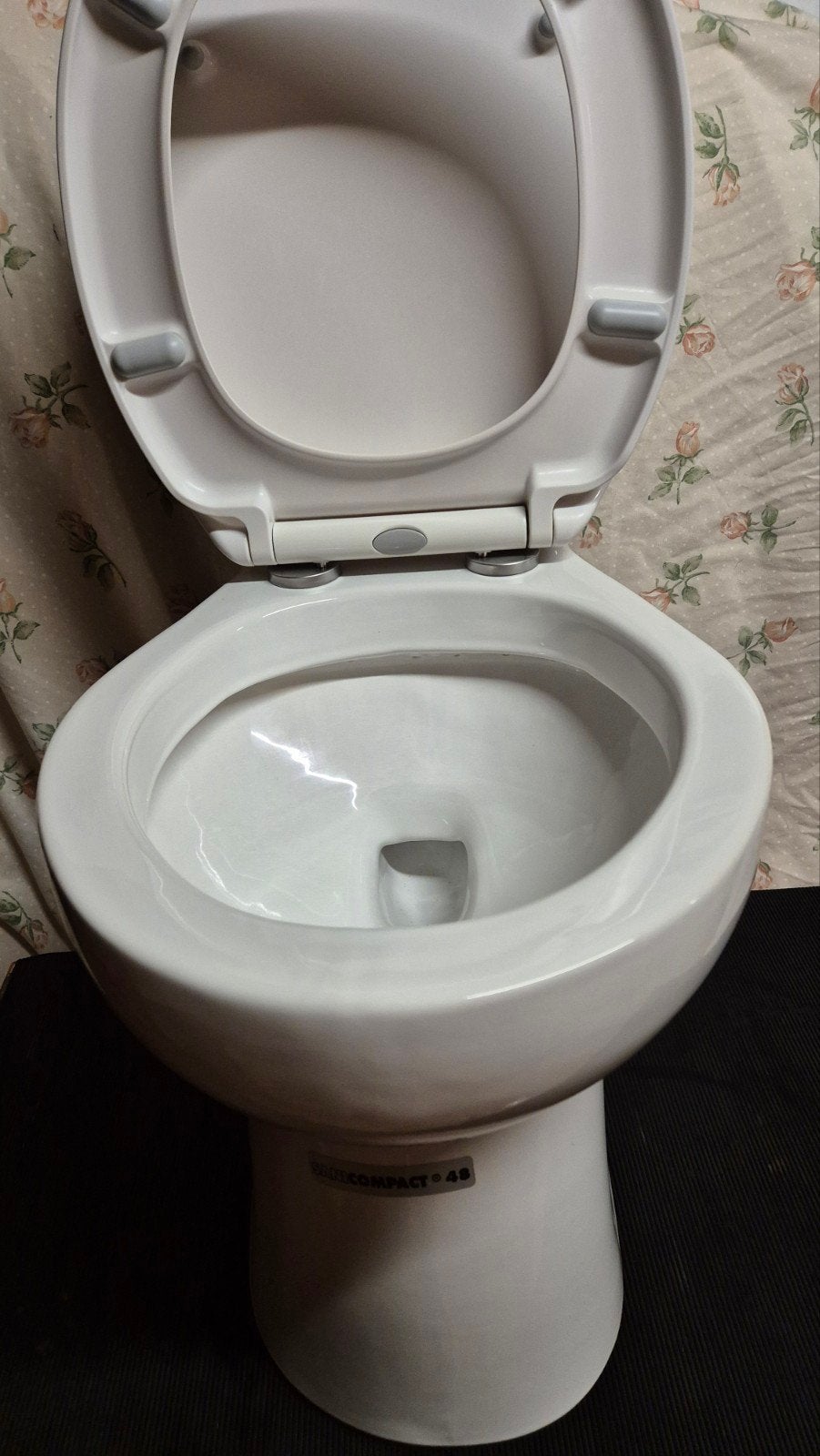 SFA sanibroyeur vermaler toilet 48 silence eco+ als nieuw, Ophalen, Zo goed als nieuw, Rvs, Toilet