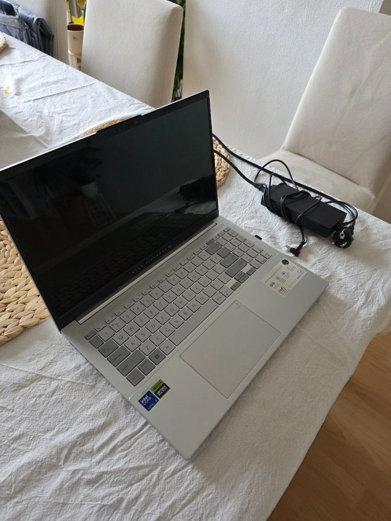 ASUS VIVO Gaming Laptop RTX 4060, 15 inch, Asus vivibook, Ophalen of Verzenden, Zo goed als nieuw