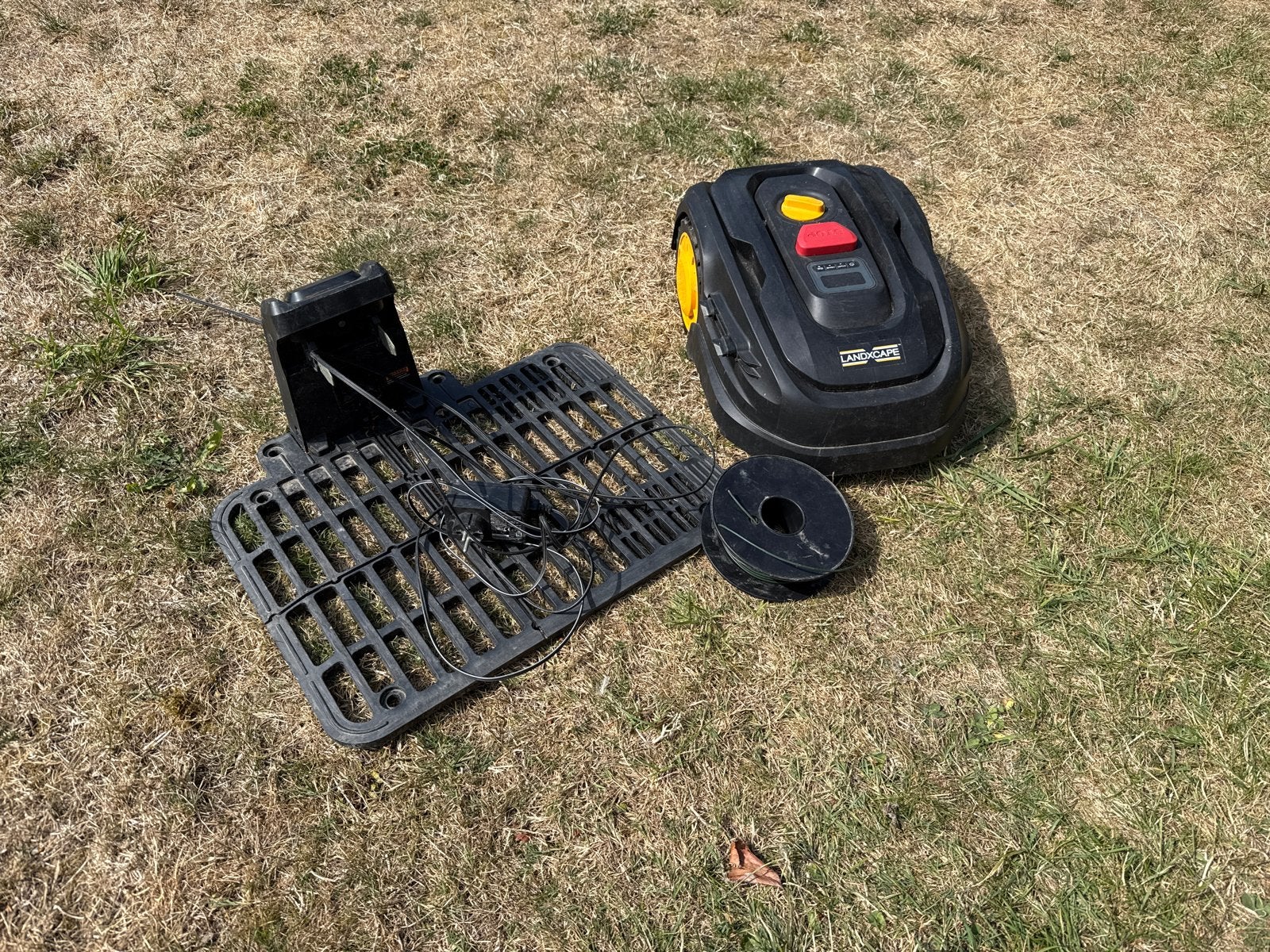 Landxcape robot grasmaaier, Tuin en Terras, Robotmaaiers, Ophalen, Gebruikt, 20 tot 25 cm