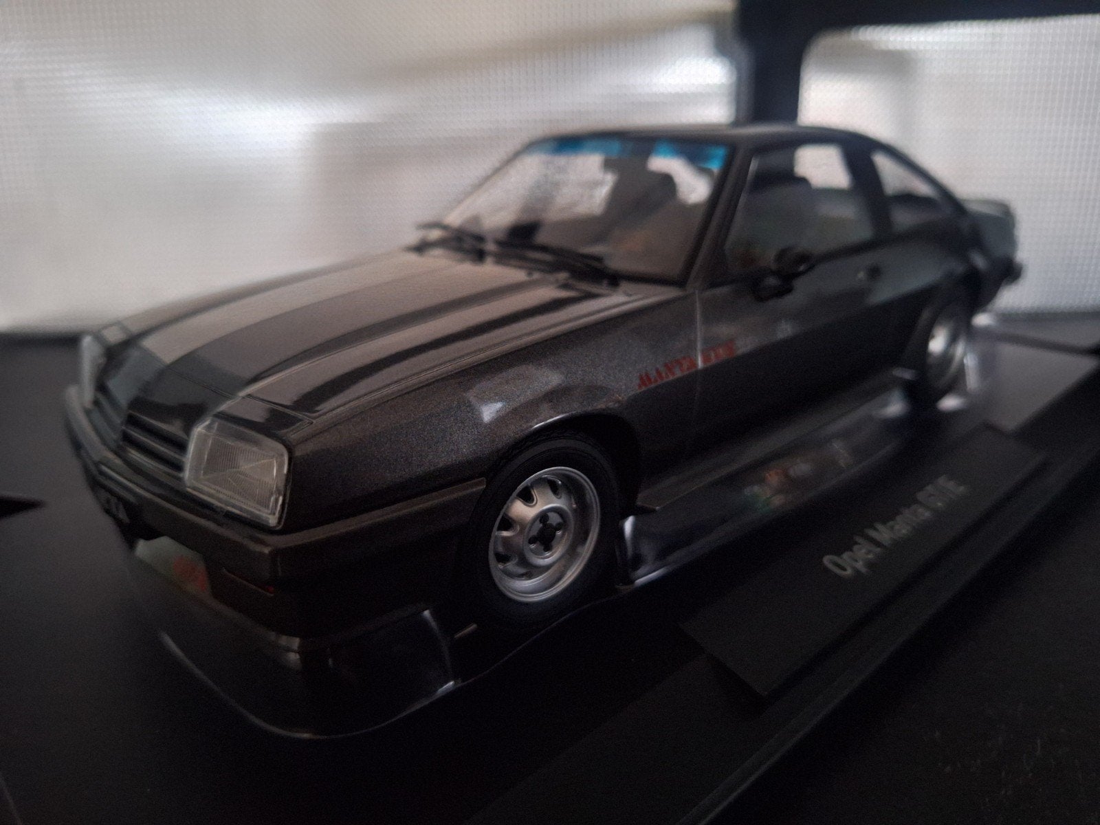 Opel Manta B GT/E 1982 Schaal 1:18, Auto, Norev, Ophalen of Verzenden, Norev