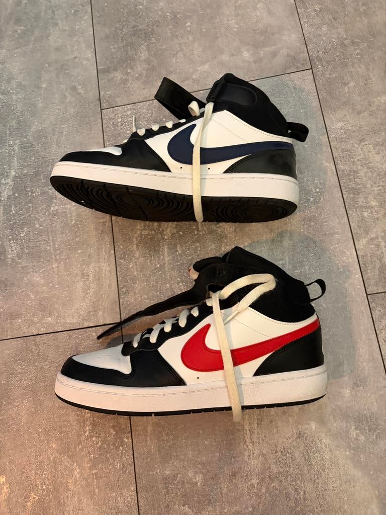 Te koop mooie Nike schoenen maat 40, Overige kleuren, Ophalen of Verzenden, Sneakers of Gympen, Zo goed als nieuw