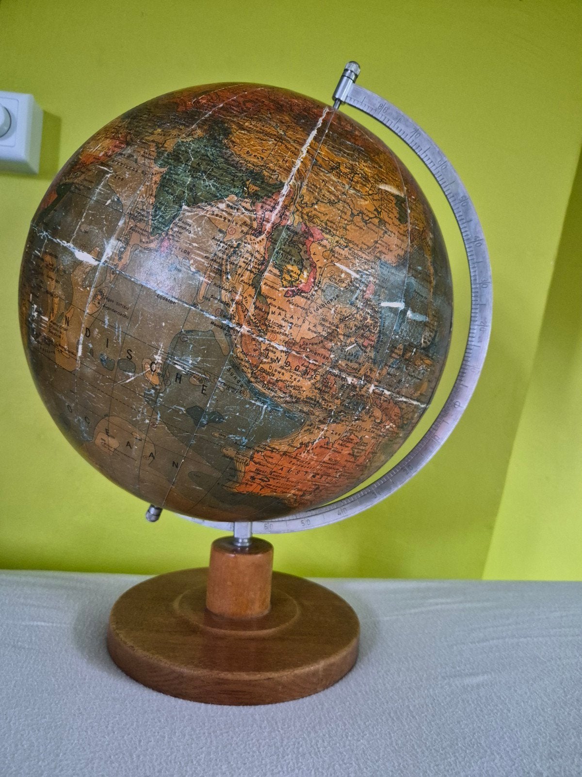 Vintage globe Räth 1964/66 - DDR - houten voet - 33cm, Huis en Inrichting, Woonaccessoires | Wereldbollen, Ophalen of Verzenden
