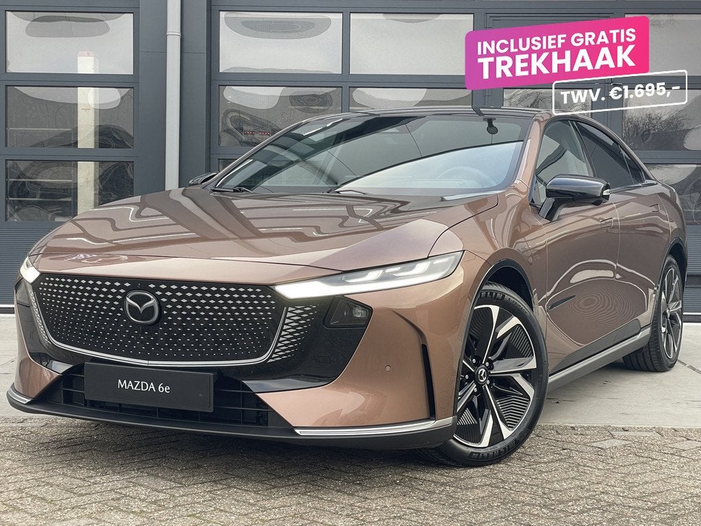 Mazda 6e Takumi Business Edition 68.8 kWh | ZWART LEDER | NA, Auto's, Mazda, Automaat, Achterwielaandrijving, Zwart, Bruin