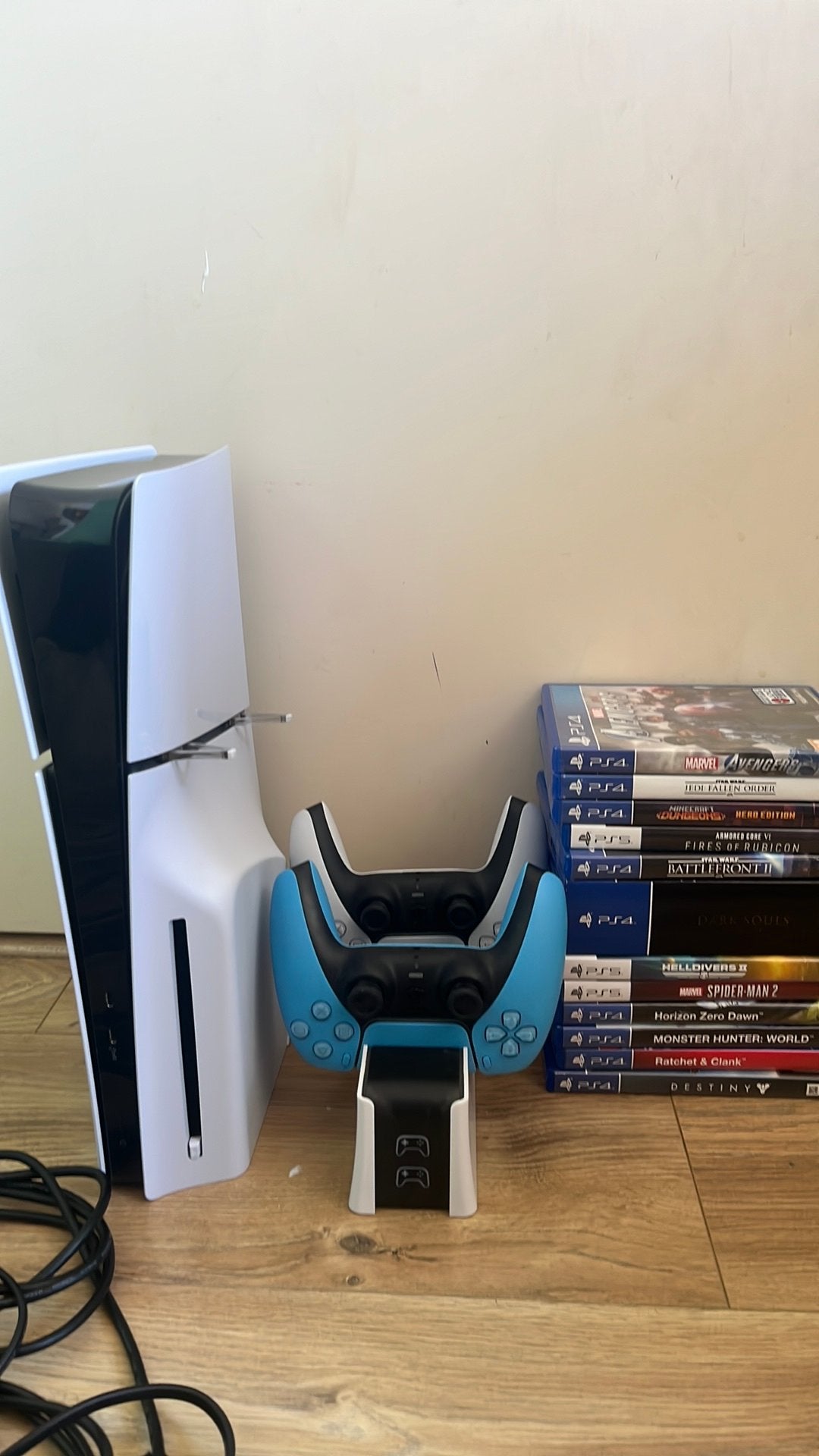 PS5 Slim Disc Edition + 2 Controllers + 12 Games + Oplader, Ophalen, Zo goed als nieuw, Playstation 5