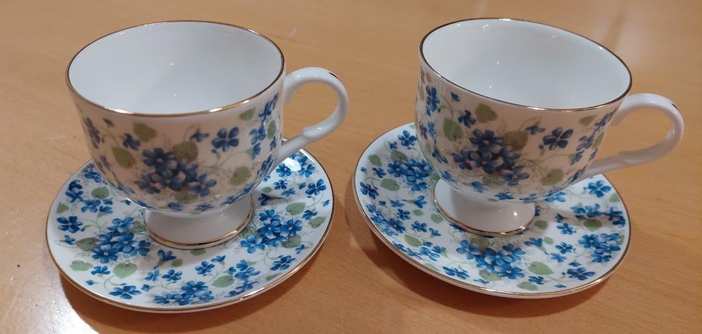 2 Royal Grafton kop en schotels - Douwe Egberts editie, Huis en Inrichting, Keuken | Servies, Zo goed als nieuw, Kop(pen) en/of Schotel(s)
