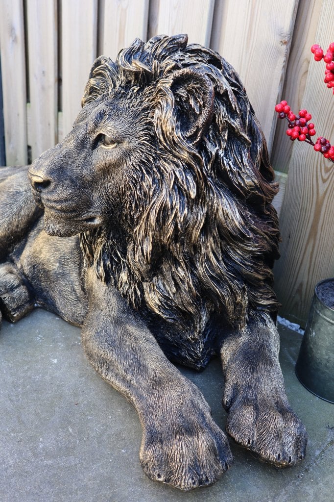 Liggende leeuw beeld antiek goud 93 cm | Tuin & interieur, Dierenbeeld, Kunststof, -, -