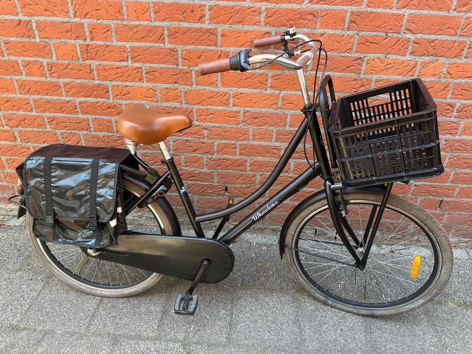 Zeer nette meisjesfiets 26 inch met 3 versnellingen en fiets, Fietsen en Brommers, Fietsen | Meisjes, 26 inch of meer, Terugtraprem