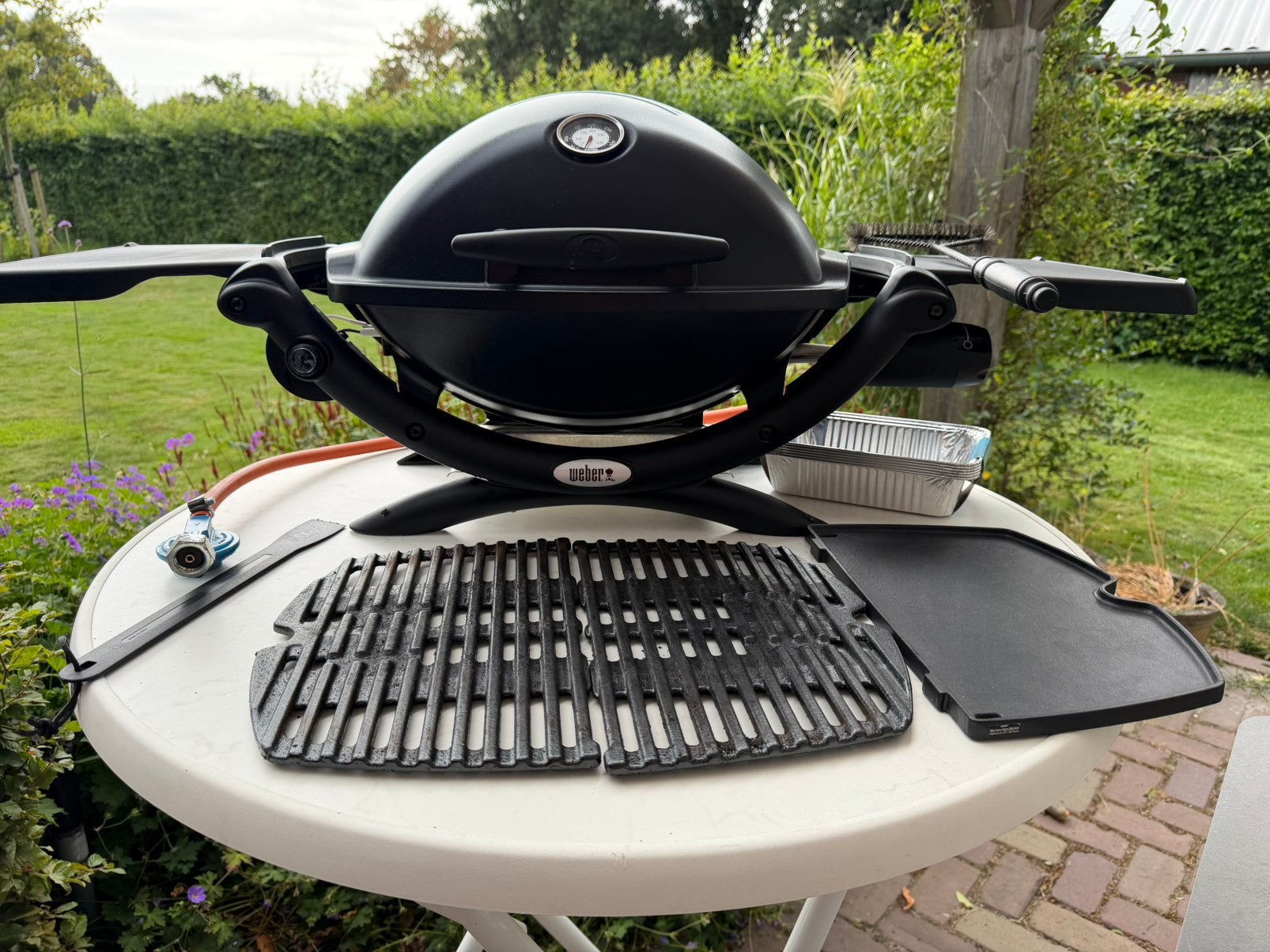 Weber Q1200 met accessoires, 2 jaar oud, Tuin en Terras, Gasbarbecues, Ophalen of Verzenden, Zo goed als nieuw