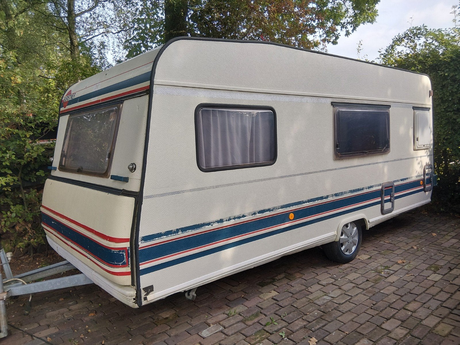burstner 480 vaste prijs 1000, Vast bed, Rondzit, Particulier, Bürstner