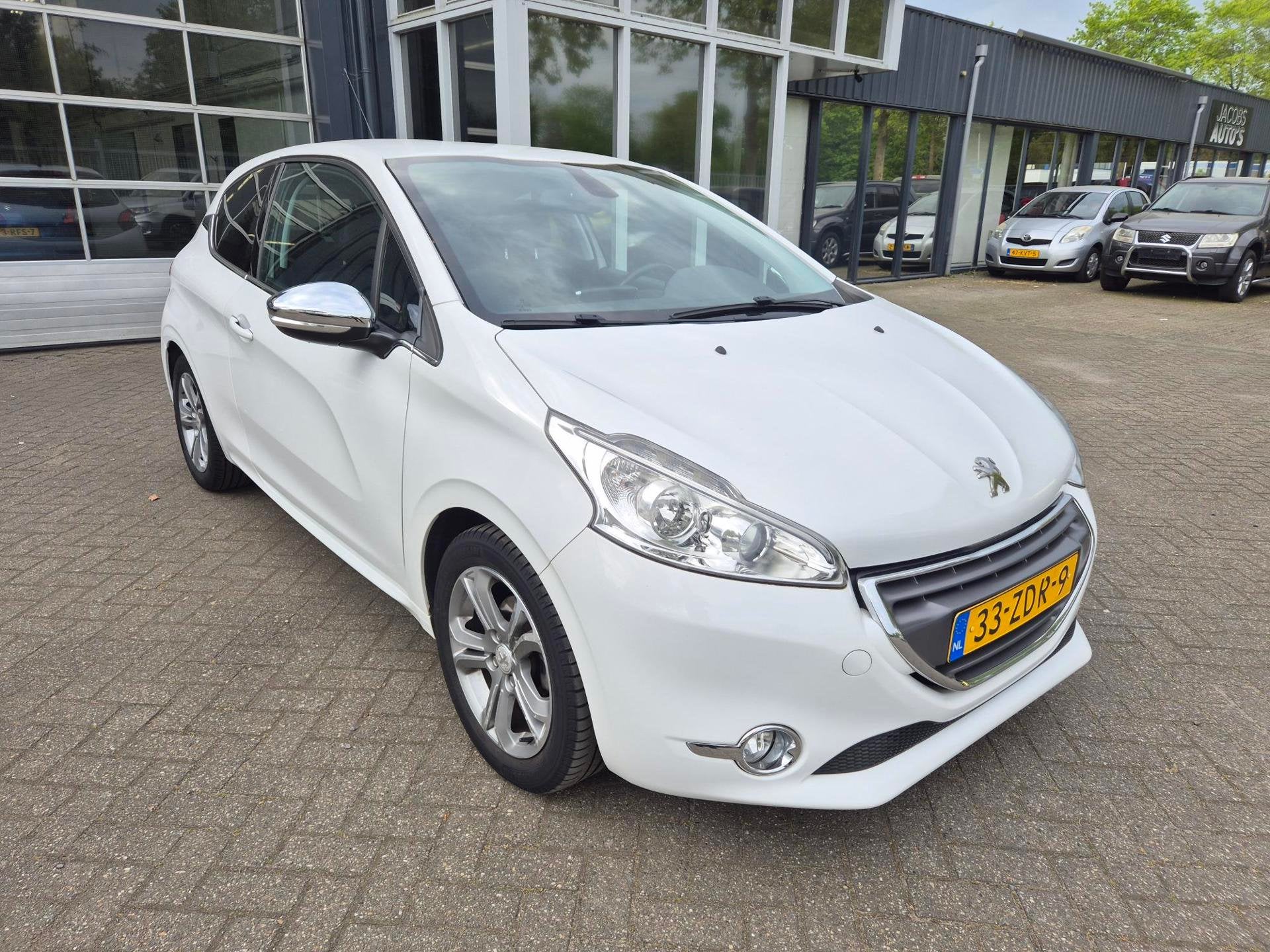 Peugeot 208 1.2 VTi Allure 12mnd garantie, Auto's, Peugeot, Voorwielaandrijving, Euro 5, Gebruikt, 31 €/maand