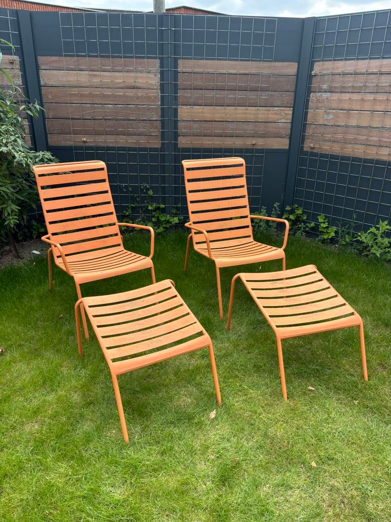 Tuinstoelen met voetenbankje, Tuin en Terras, Tuinstoelen, Ophalen, Zo goed als nieuw, Metaal, Stapelbaar