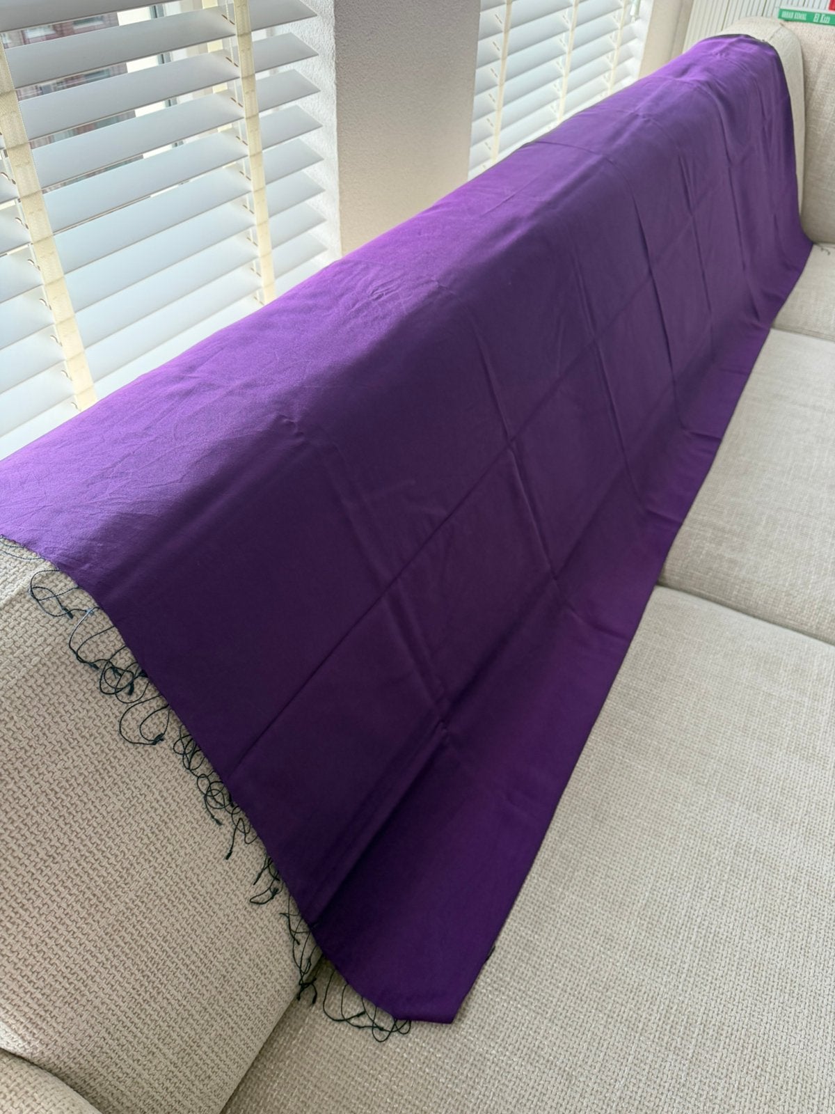 Mooie 100% zijde sjaal. Merk ipekevi.Afmetingen 190x72, Kleding | Dames, Ophalen of Verzenden, Zo goed als nieuw, Maat 46/48 (XL) of groter