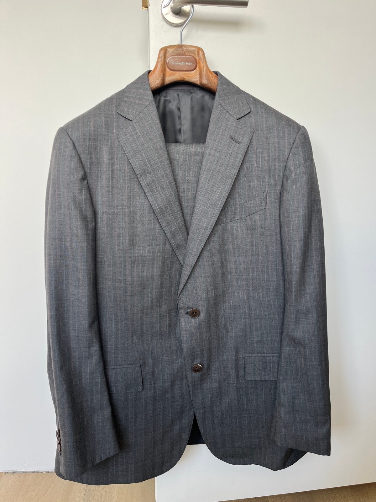 Ermenegildo Zegna kostuum - Maat 52R, Ophalen of Verzenden, Gedragen, Maat 52/54 (L), Grijs