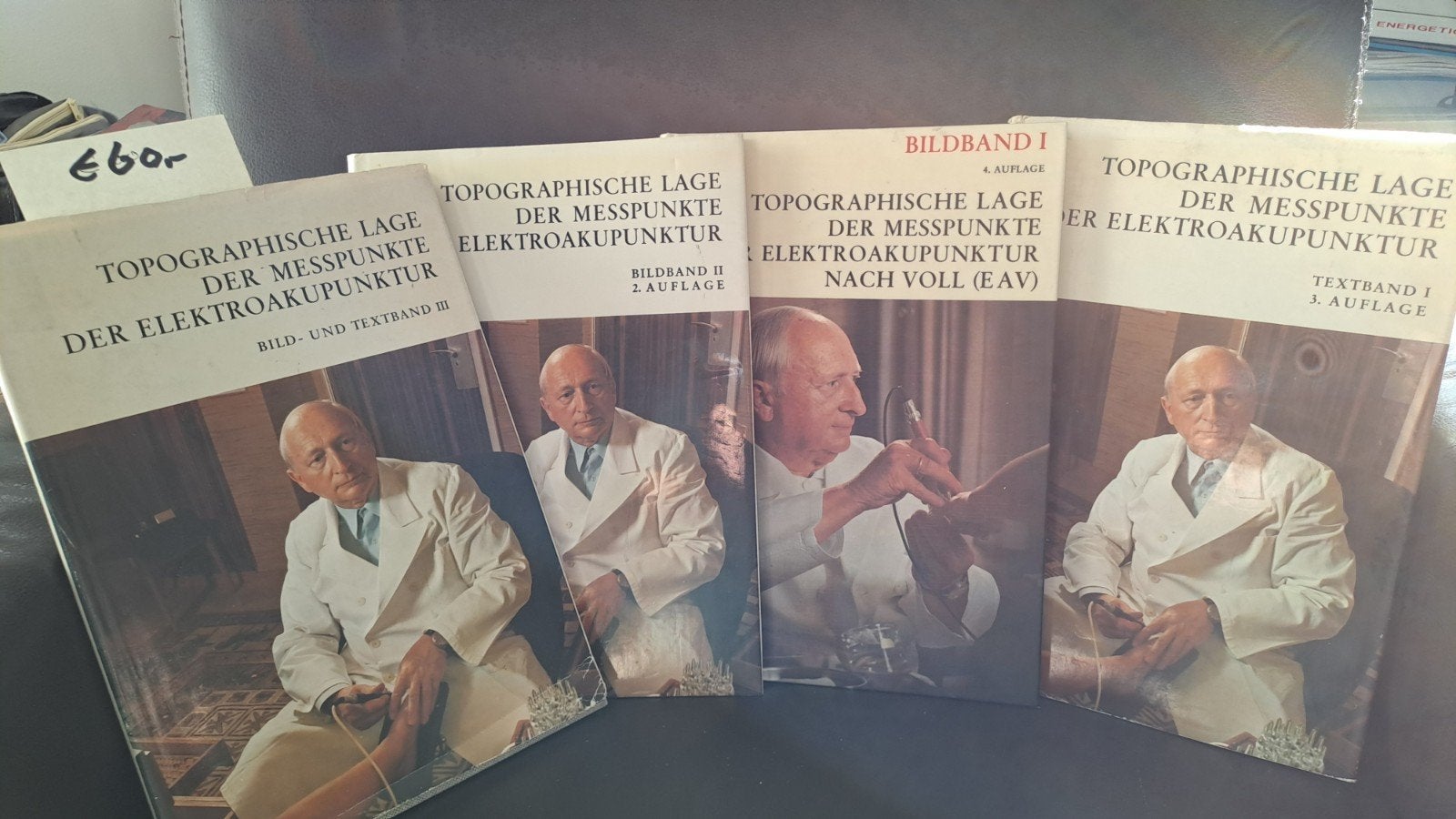Studieboeken Electro acupunctuur, Ophalen of Verzenden, Gelezen, Reinhold Voll, Complete serie