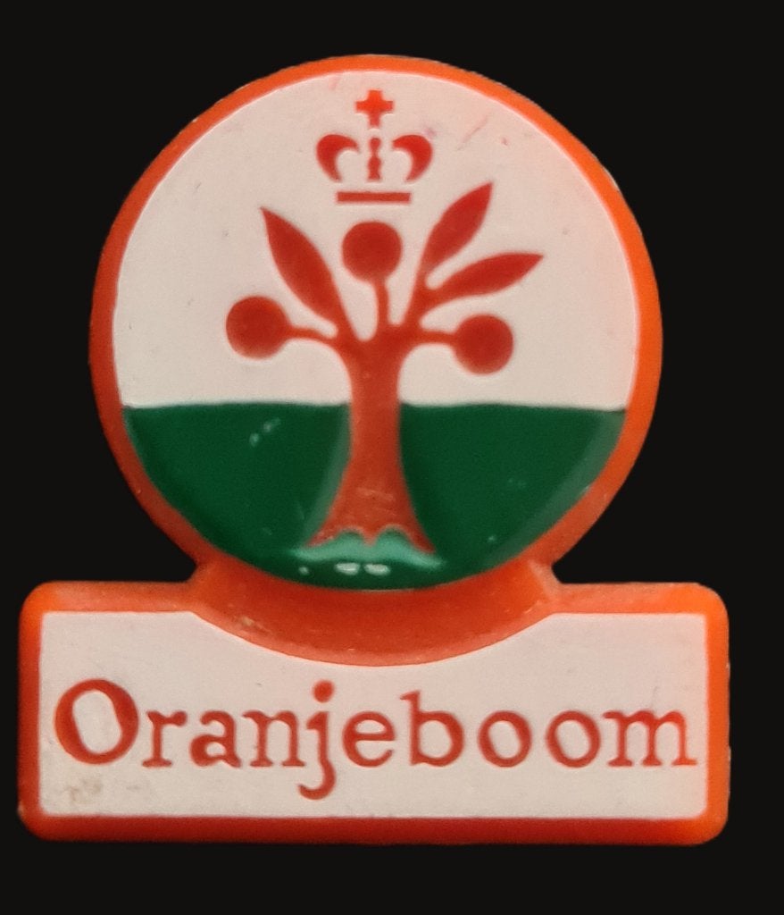 Oranjeboom bier spelden- plastic en blik (2 stuks), Verzamelen, Verzenden, Zo goed als nieuw, Merk, Speldje of Pin
