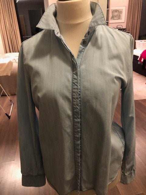 Marccain spijkerblouse maat 4 (40) met of zonder strik, Maat 38/40 (M), Zo goed als nieuw, Marccain, Verzenden